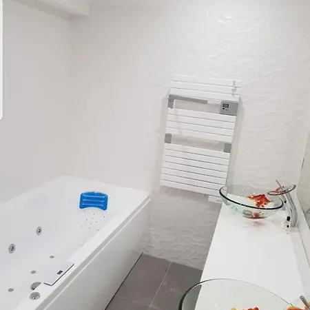 Апартаменты Superb Loft 200m2 8 Personnes Champs Elysees *